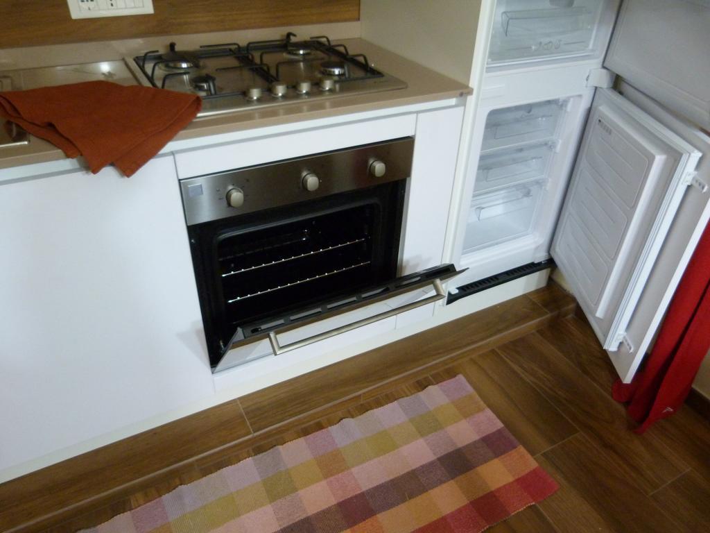 Il 23 Holiday Home La Spezia Luaran gambar